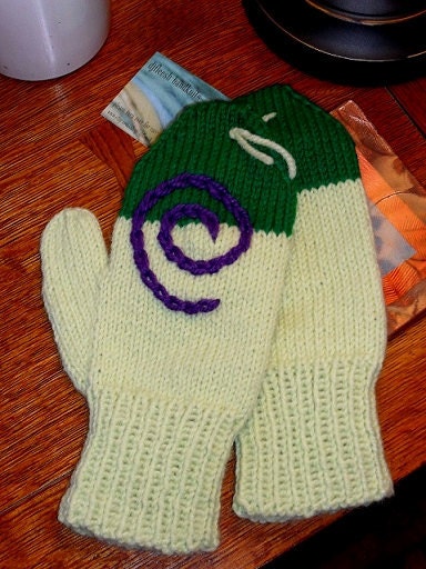 Djfleesh Little Hand Swirl Mittens