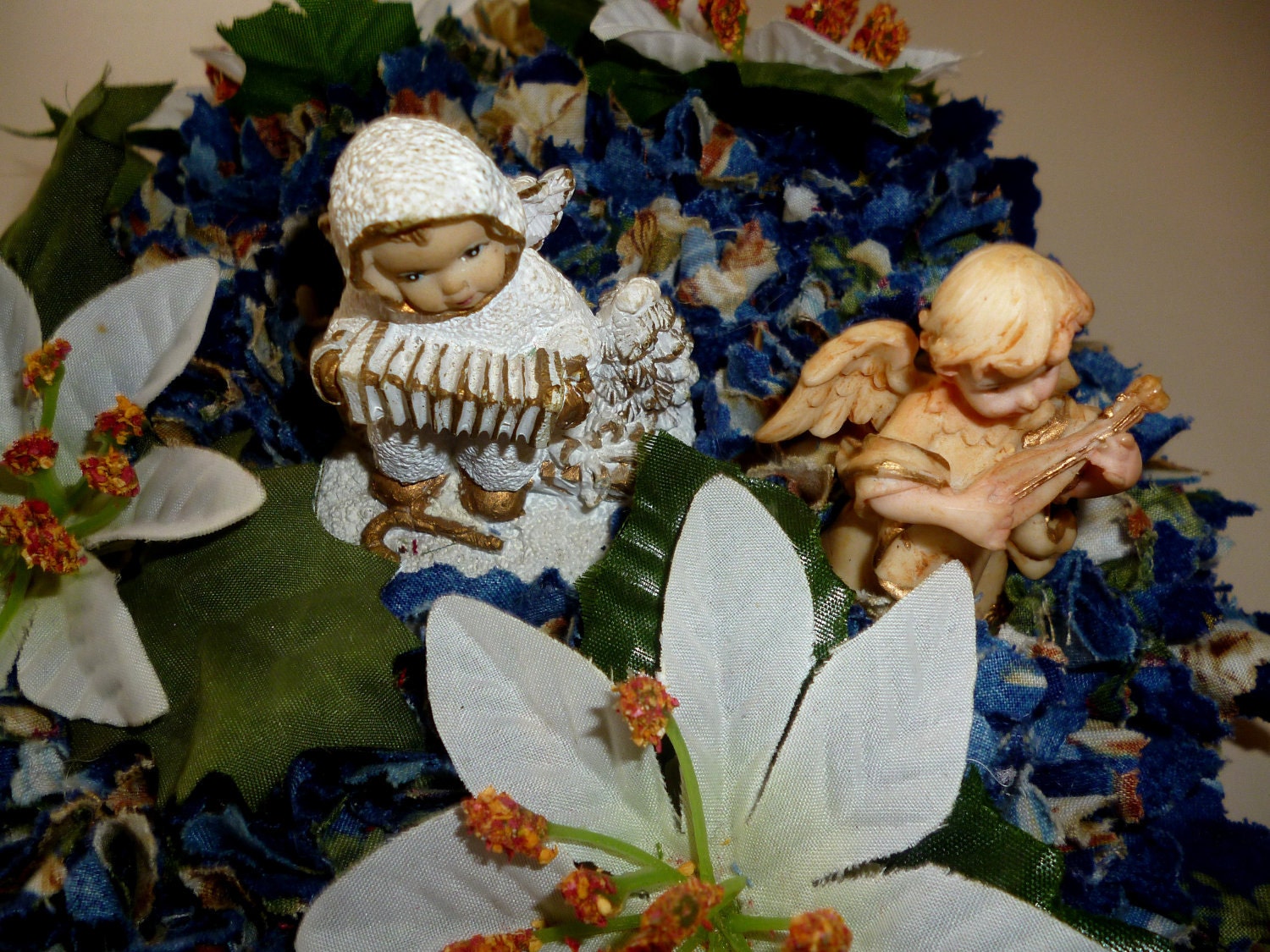 Scented Harmony Angels Centerpiece