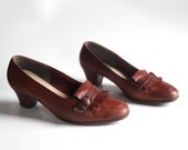 shoes 8.5 brown leather kiltie loafer heels. 70s 'Coward Shoes'  preppy.