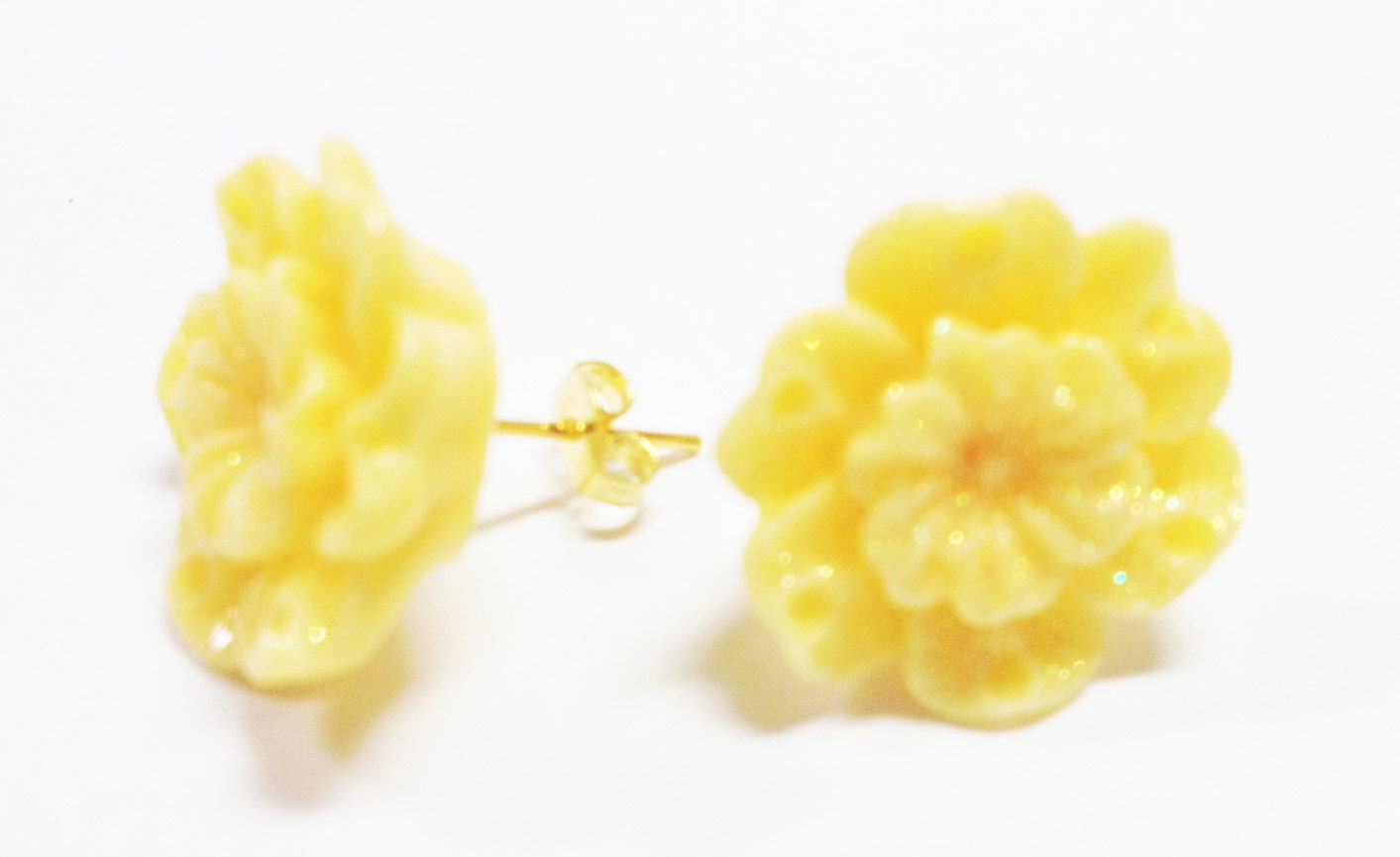 Flower Earrings - Yellow Flower European Resin Cabochon - JuliesofLasVegas