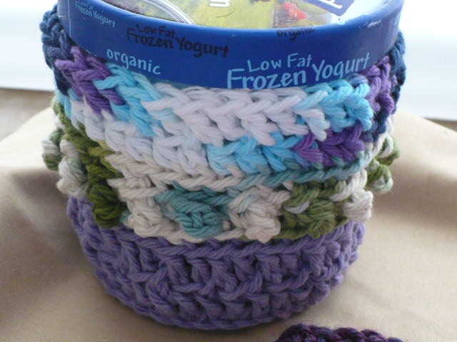 Pint Ice Cream Cozy - Yogurt Cozy - Rocky Road Chunky Design - Bubbles