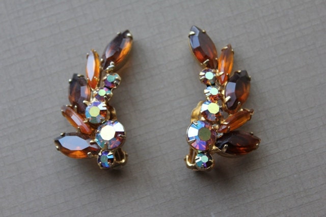 Topaz Rhinestone and Topaz Aurora Borialis Rhinestone Vintage Earrings Pin Up Rockabilly Hollywood Glamour Vintage Rhinestone Earrings