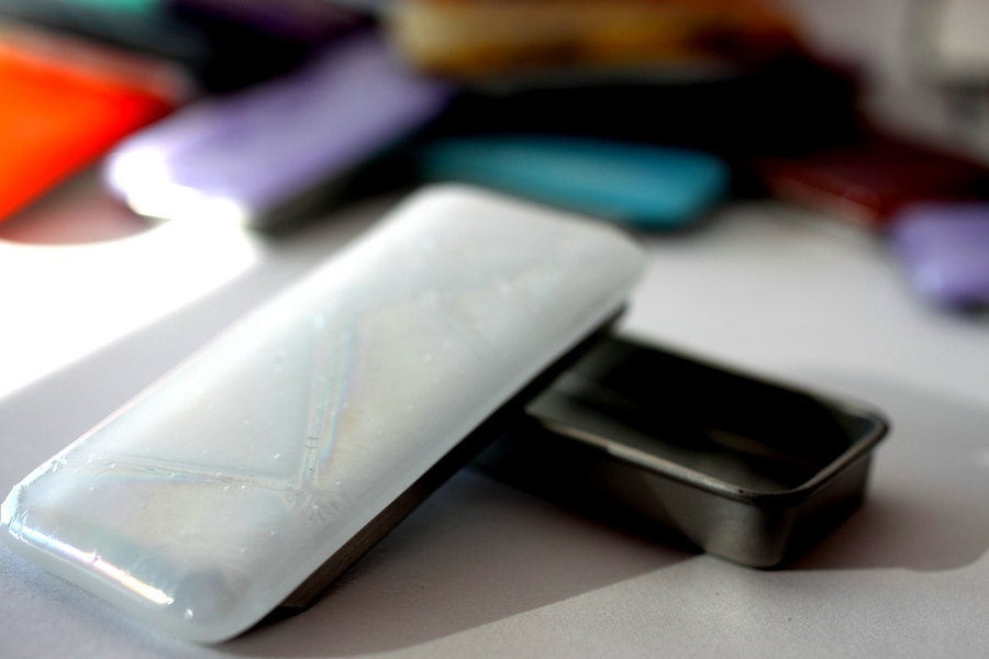 Fused Glass Slide Top Treasure Tin Snow White  - Large