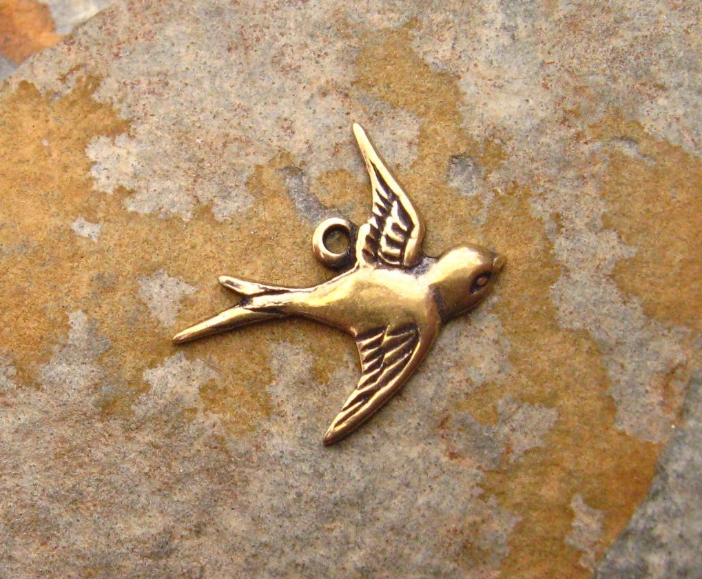 2 Bird Charms Antique Gold Patina East Facing - Trinity Brass Co