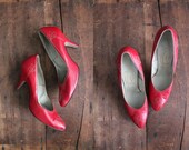 1950s vintage red stitched leather pumps 7