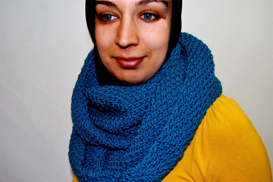 Knitted Shawl "Esra"