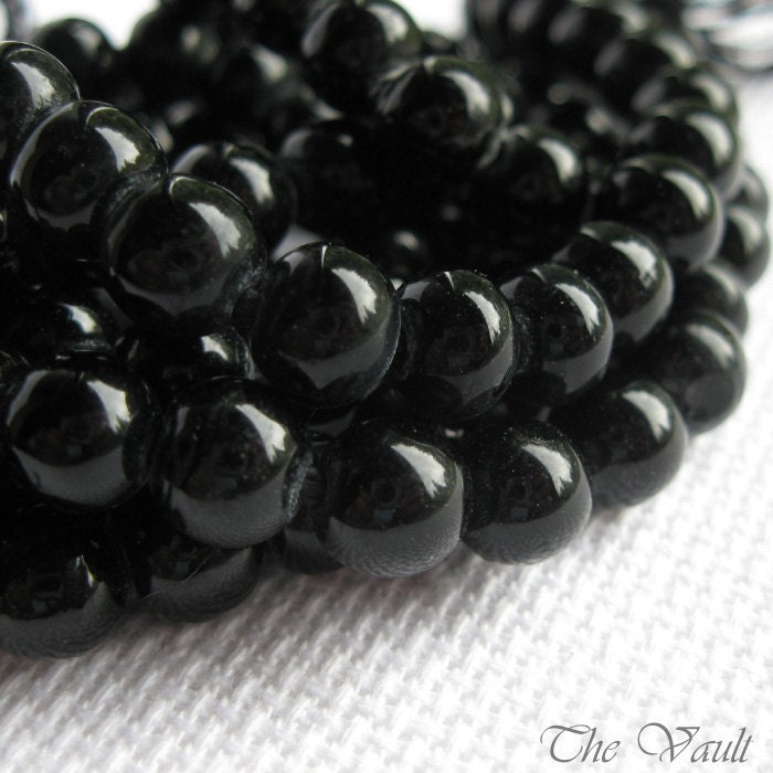 Blackstone 6-7mm rounds - full strand (destash)