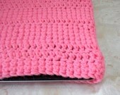 Crochet iPad sleeve - Valentines Day Pink