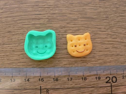 Cute Resin Clay Mold Smile Cat Face Biscuit