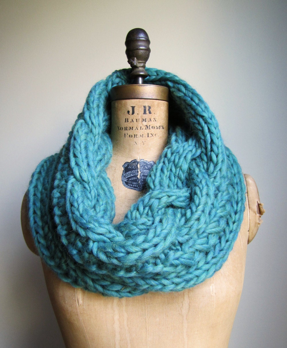 Oversized Cable knit cowl Teal. Seafoam.