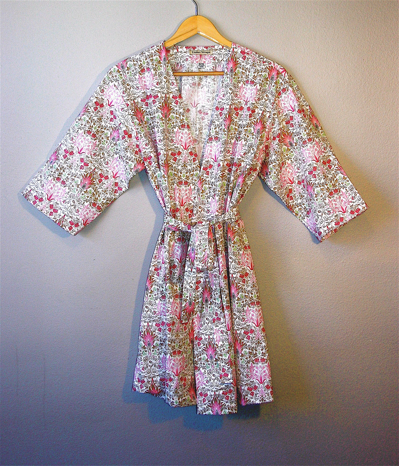 Womens Robe.  Dressing Gown. Wrap. Sweet Pea. Knee Length. Only Small left.