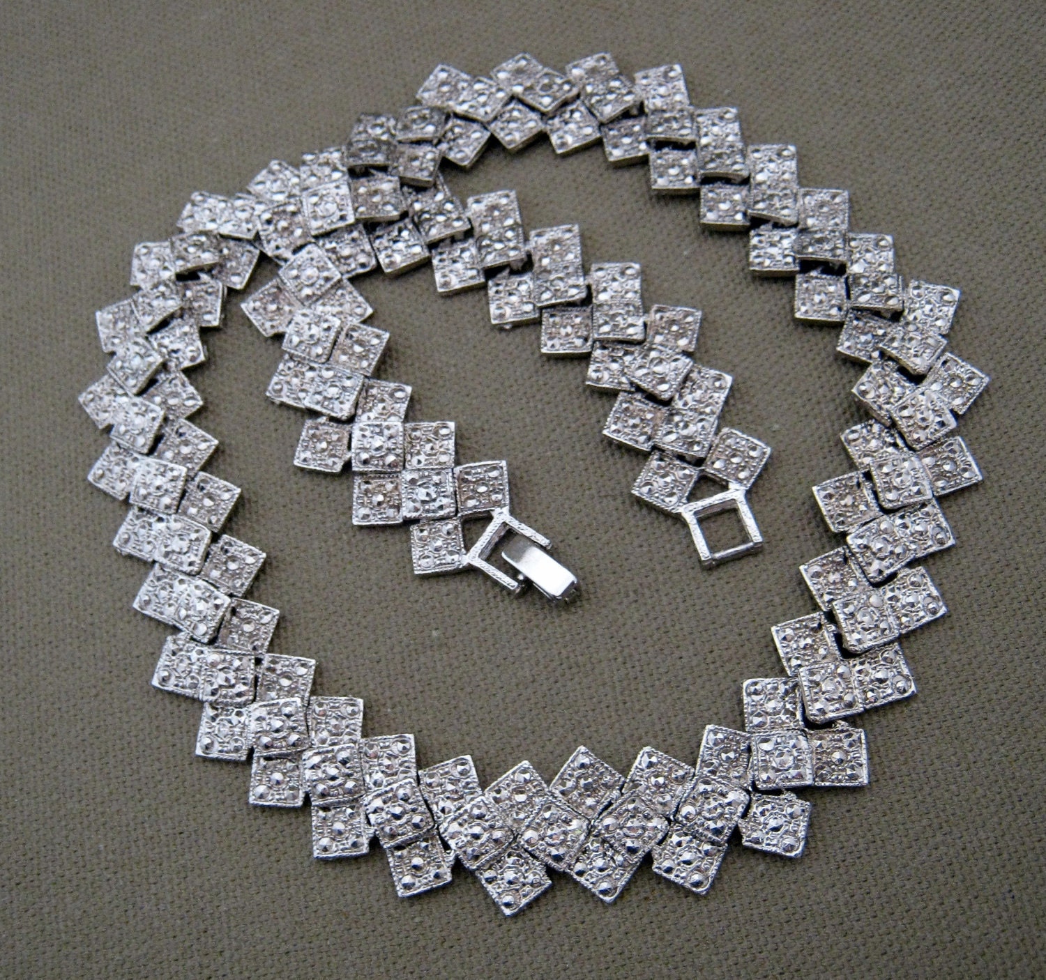 Faux Rhinestone Diamond Cut Vintage Necklace