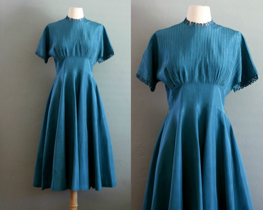 40s M Teal Pintuck Pocket Gown