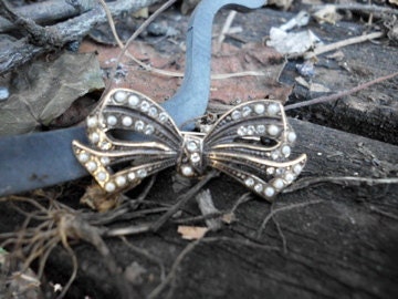 Vintage Brass Bow Pin Brooch Faux Pearl Swarovski Crystal