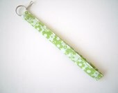 Keychain/Green Flower/Around 14"