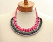necklace collier crochet pink jersey shiny yarns chain grey mauve