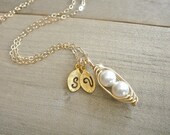 Mini / Tiny Personalized 2 Peas in a Pod wrapped in Gold Filled Wire - Choose your INITIAL and PEARL COLOR - Mother's Day