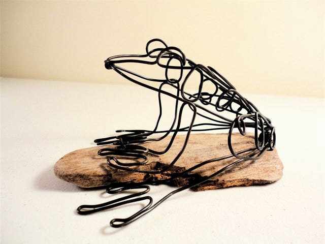 Frog Wire Sculpture