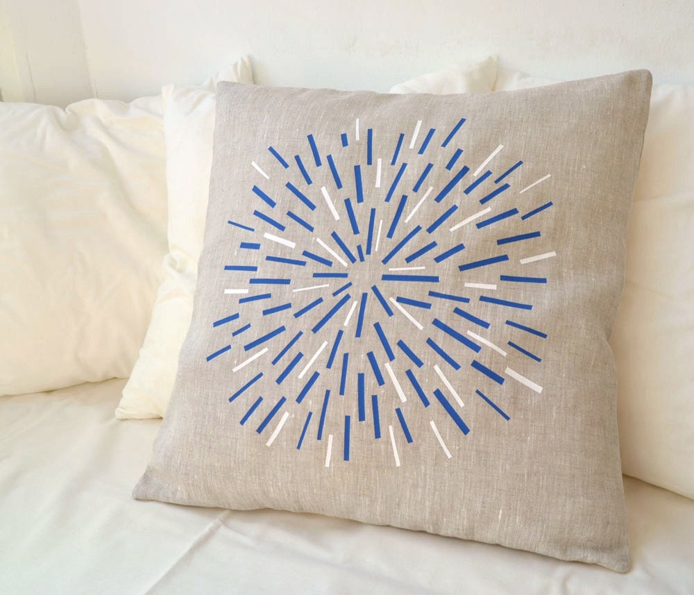 Natural linen pillow cover with design inspired by the Mediterranean sea: Explosion de la Mer
