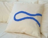Cream natural silk pillow cover with hand sew silk fish inspired by the Mediterranean sea: Explosion de la mer.