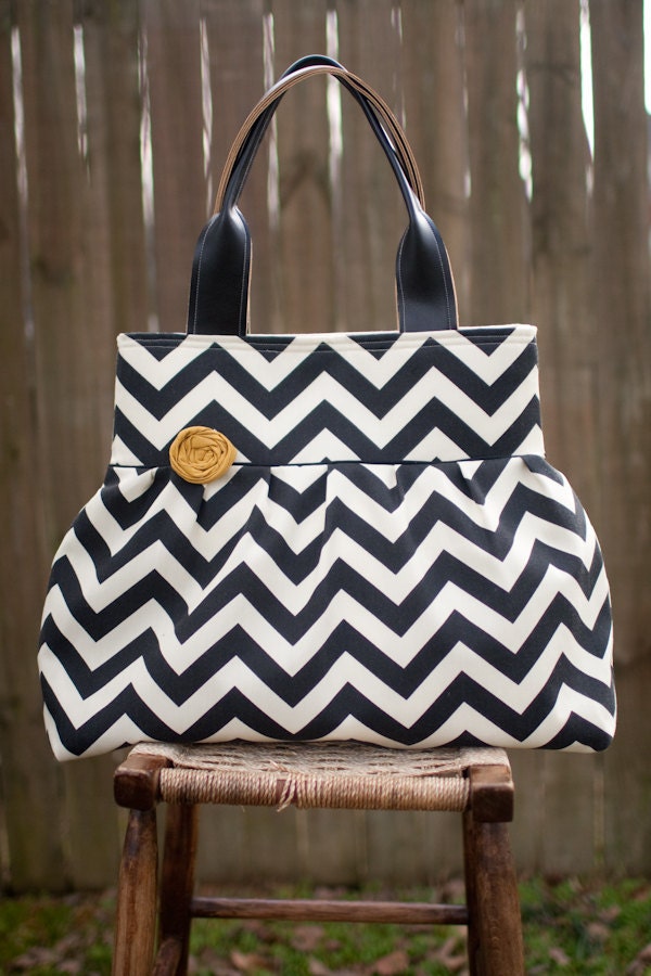 Madisyn Tote Premier Prints Indoor/Outdoor ZigZag Ebony