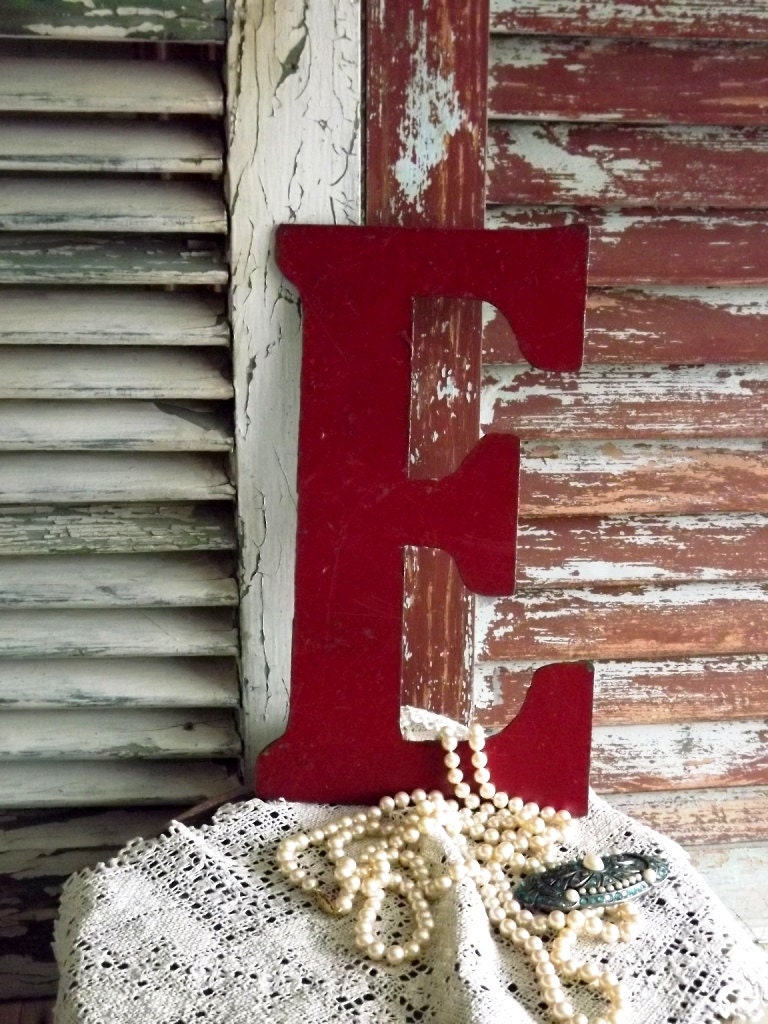Letter E Initial E Vintage Metal Sign by avintageobsession on etsy