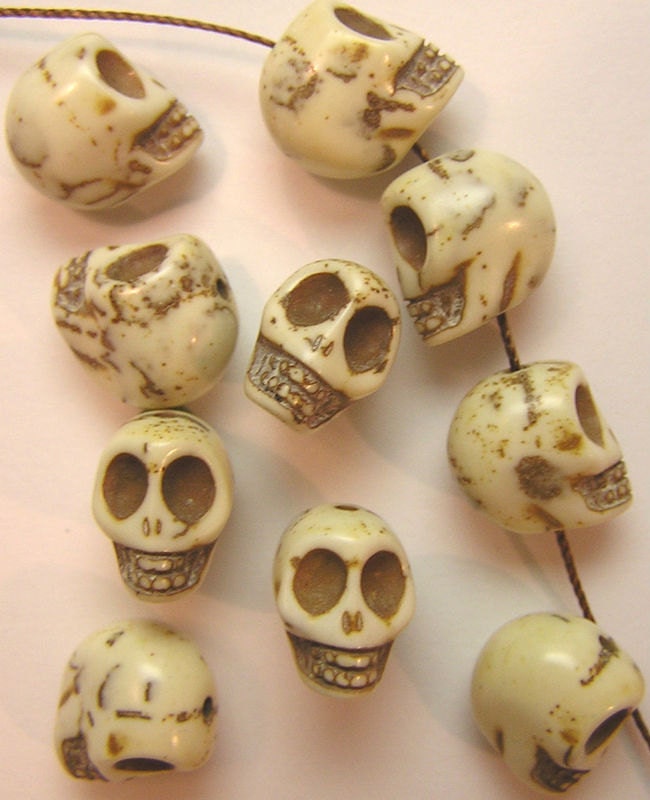 White Magnesite Skull Beads- 4 pcs, 14mm