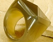 Handmade Vintage Hand Carved Gray Agate Gemstone Ring Sz 8