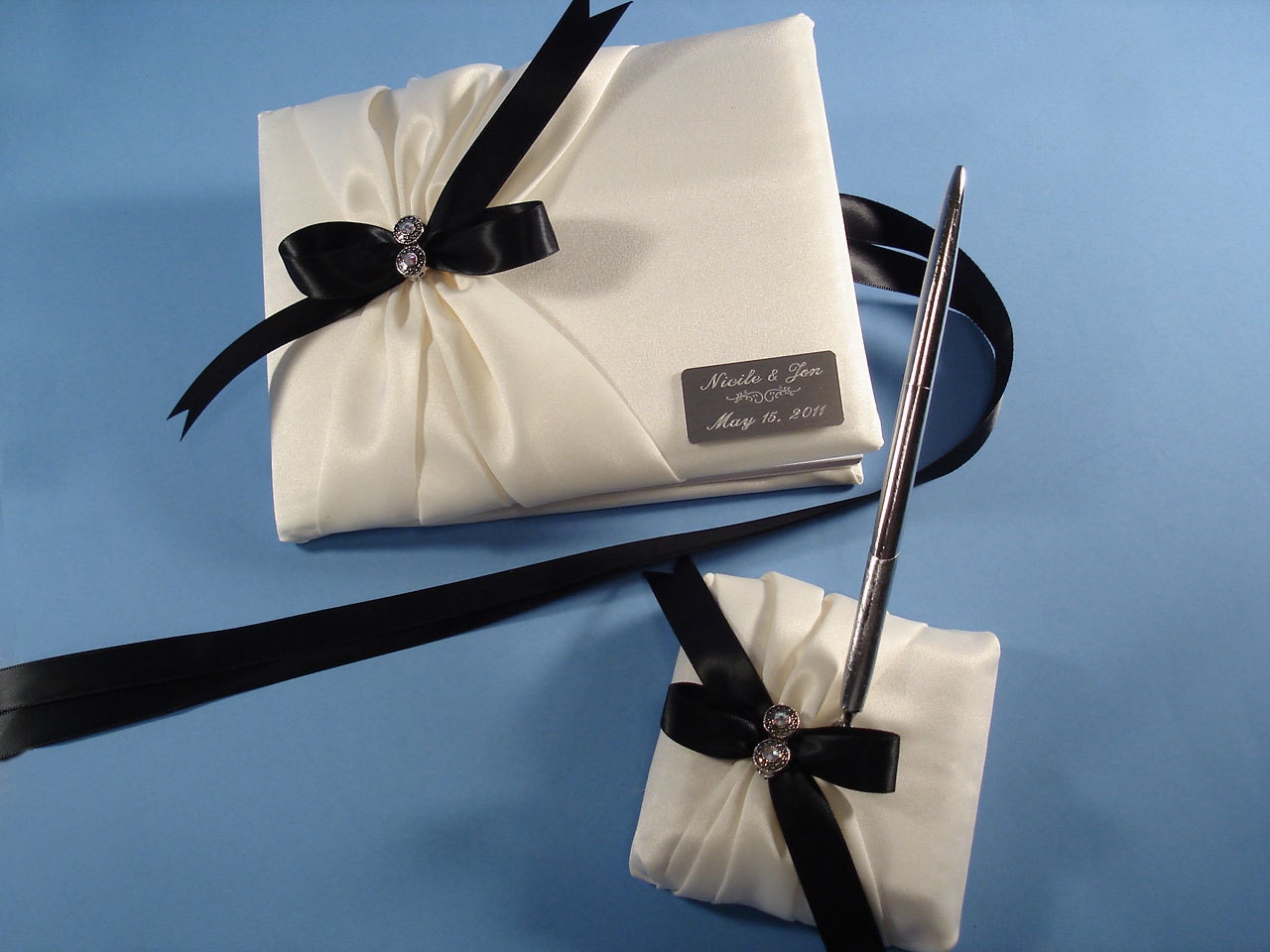 Guest Book and Pen Set in Custom Colors with Swarovski Crystals and Personalized Engraving