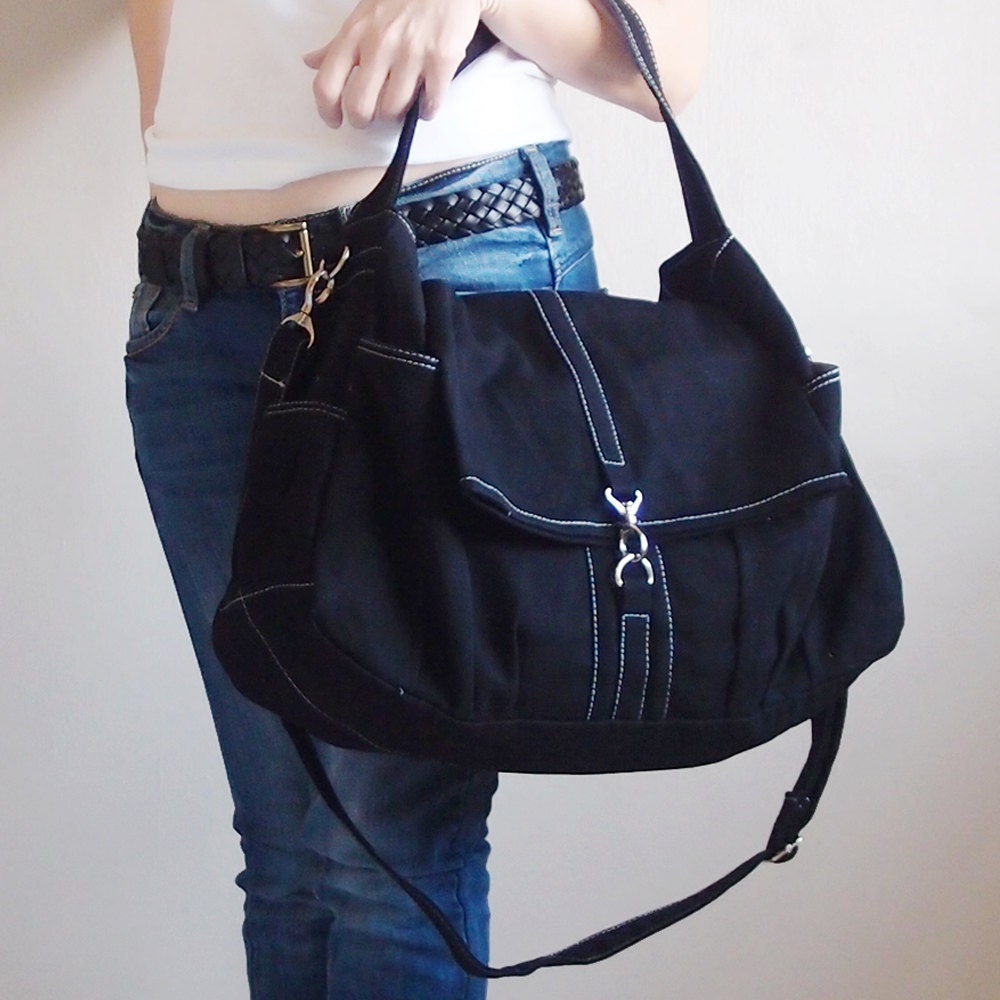 KINIES CLASSIC  in Black - Single Strap Shoulder bag / Cross Body Messenger