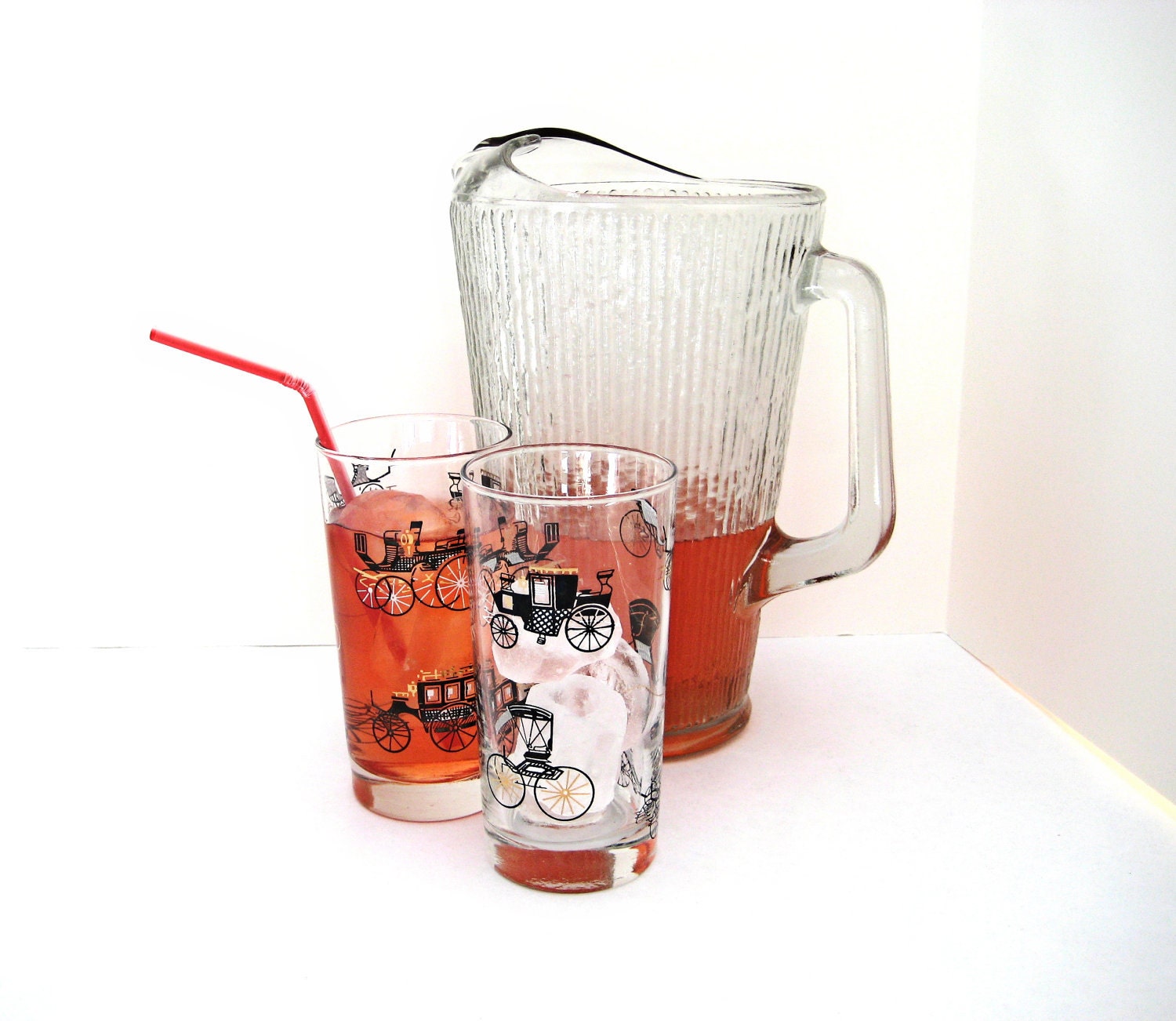 Vintage Barware - Horse Drawn Carriages - Swanky Midcentury Ice Tea Glasses - Black, White & Gold - 12 oz Highball - Libbey Curio Buggies