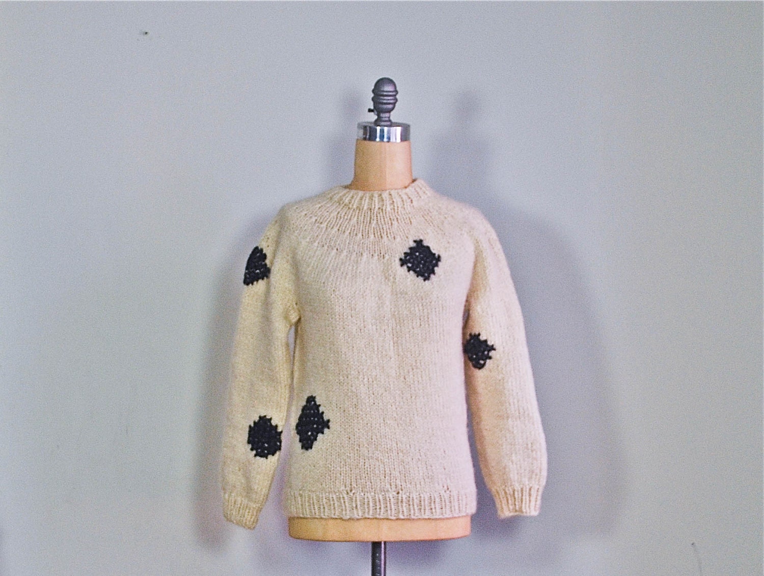 50s hand knit ivory wool sweater / 1950s cream school girl sweater