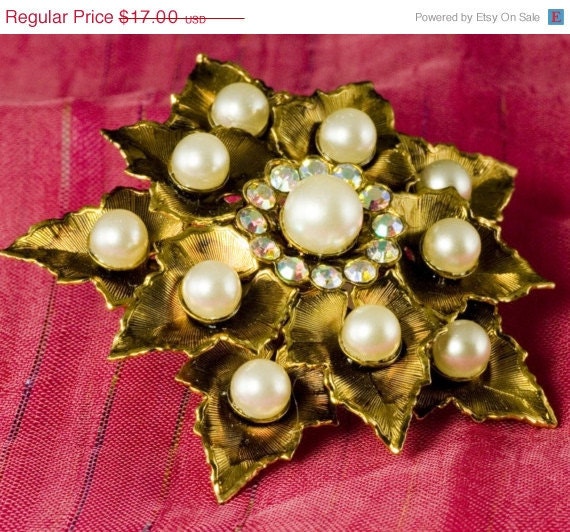 Vintage Gold-tone Pin with Pearls and Earrings