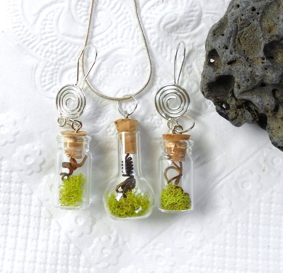 The WITCHES GARDEN ,Terrarium, JEWELRY Set, Witch, Witch Vine,Miniature Terrarium
