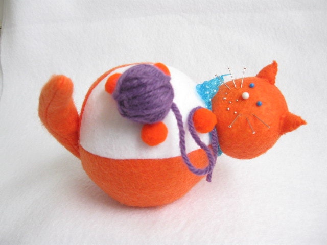Pincushion Cat With Ball of Yarn Maxwell...MADE-TO-ORDER...