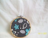SALE Small Earring Holder and Earrings