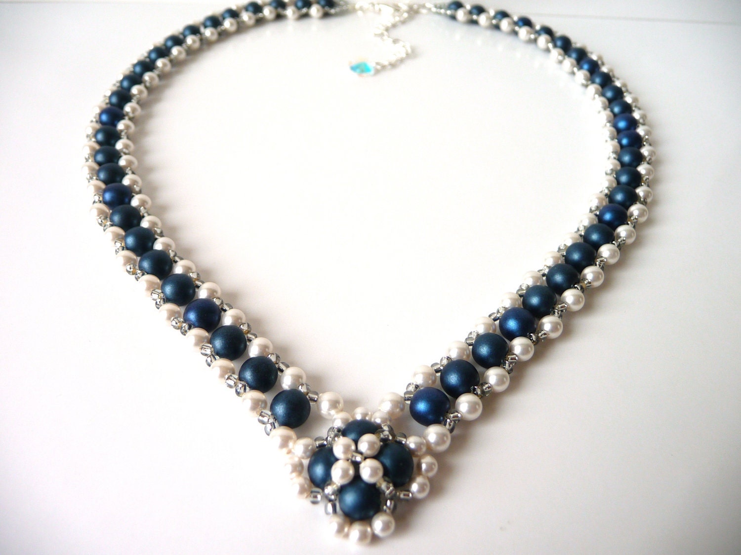 White Pearl and Midnight Blue Beaded Woven Jewelry Necklace, Wedding Jewelry, Mother of the Bride Jewelry, V Shaped Necklace