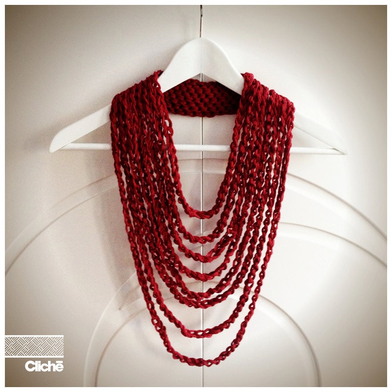 Le collier Chainette - (en Rouge/in Red)
