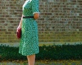 vintage 50s/60s CLASSIC cut, green and white flutter sleeve, BUTTON up day DRESS