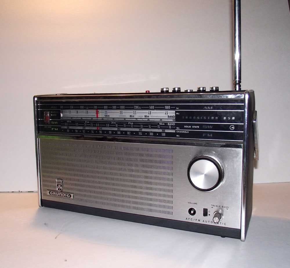Grundig AM FM SW Radio