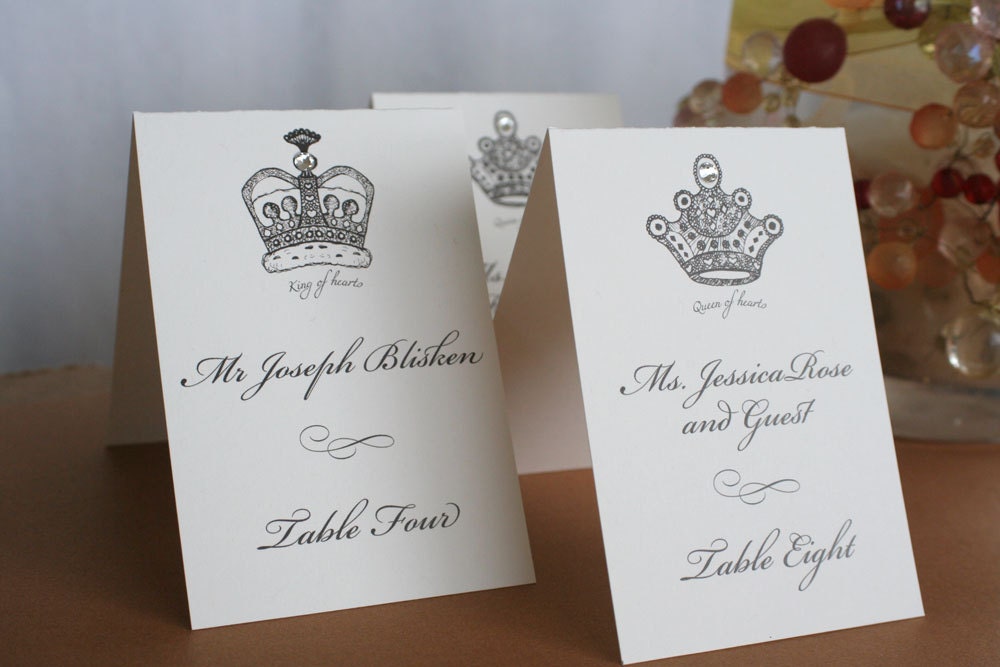 Royal Queen and King crown wedding escort cards or place cards