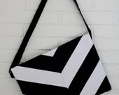 Chevron Cross body bag. Black and White.