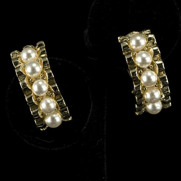 Vintage Pearl Clip-style Hoop Earrings