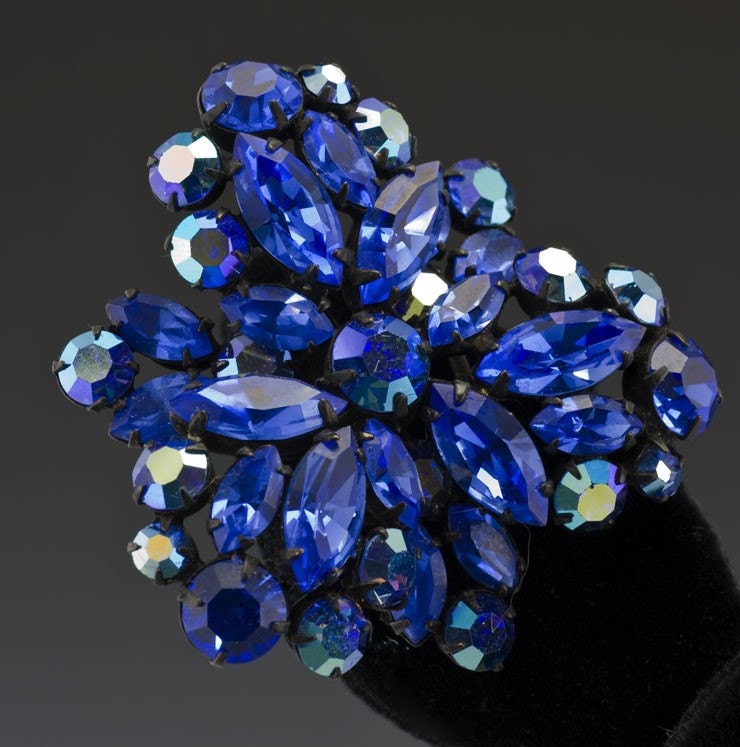 Deep Blue Regency Vintage Rhinestone Brooch and Earrings
