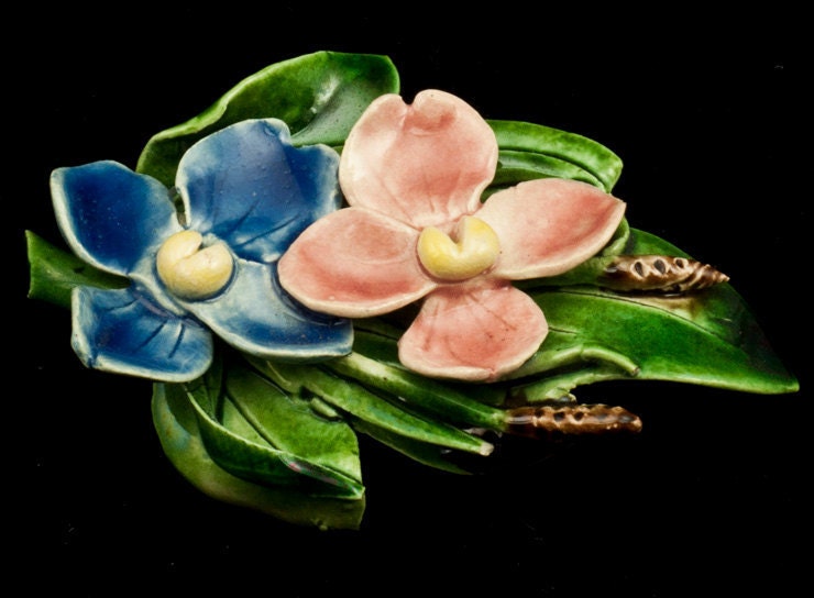 Vintage Handpainted Porcelin Floral Motif Brooch