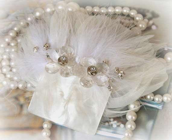 White Feather Fascinator, Hair Flower, Hairpiece, Wedding, Bridal, Hair Accessory, Wedding Hair  Accessories