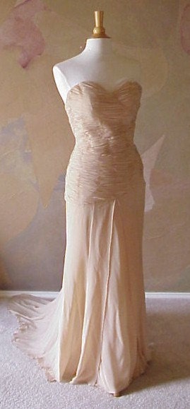 Style 1019 / Chiffon Evening Wear / Strapless Formal Dress