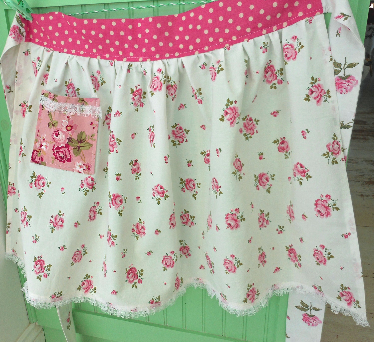 rosey apron NEW made of VINTAGE rose fabrics lace polkadot cottage chic farmhouse