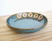 Stoneware Kitty Dish in Sea Mist Glaze