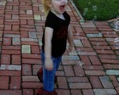 cowgirl - western wear - tee shirt - ruffle jeans - black  - red